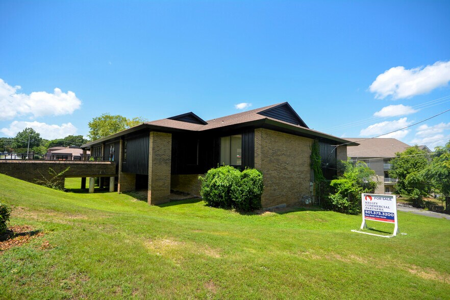 1924 Fendley Dr, North Little Rock, AR à vendre - Photo de l’immeuble – Image 3 sur 22