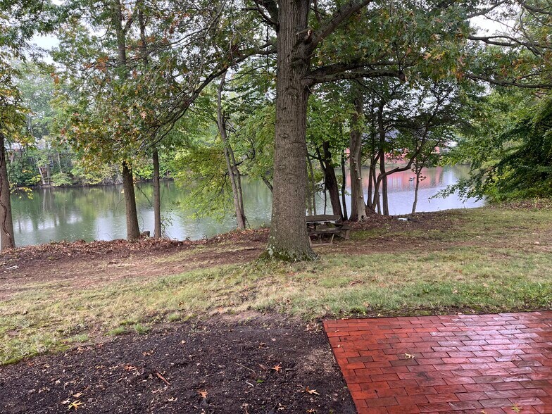 660 Yorklyn Rd, Hockessin, DE à louer - Photo de l’immeuble – Image 2 sur 4