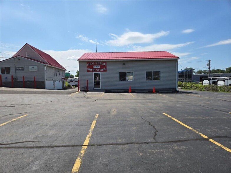 790 Ridge Rd, Webster, NY à louer - Photo de l’immeuble – Image 3 sur 16