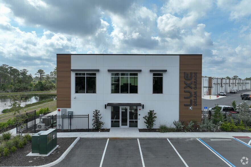 5431-5451 Communications Pky, Lakewood Rnch, Lakewood Ranch, FL à vendre - Photo principale – Image 1 sur 20