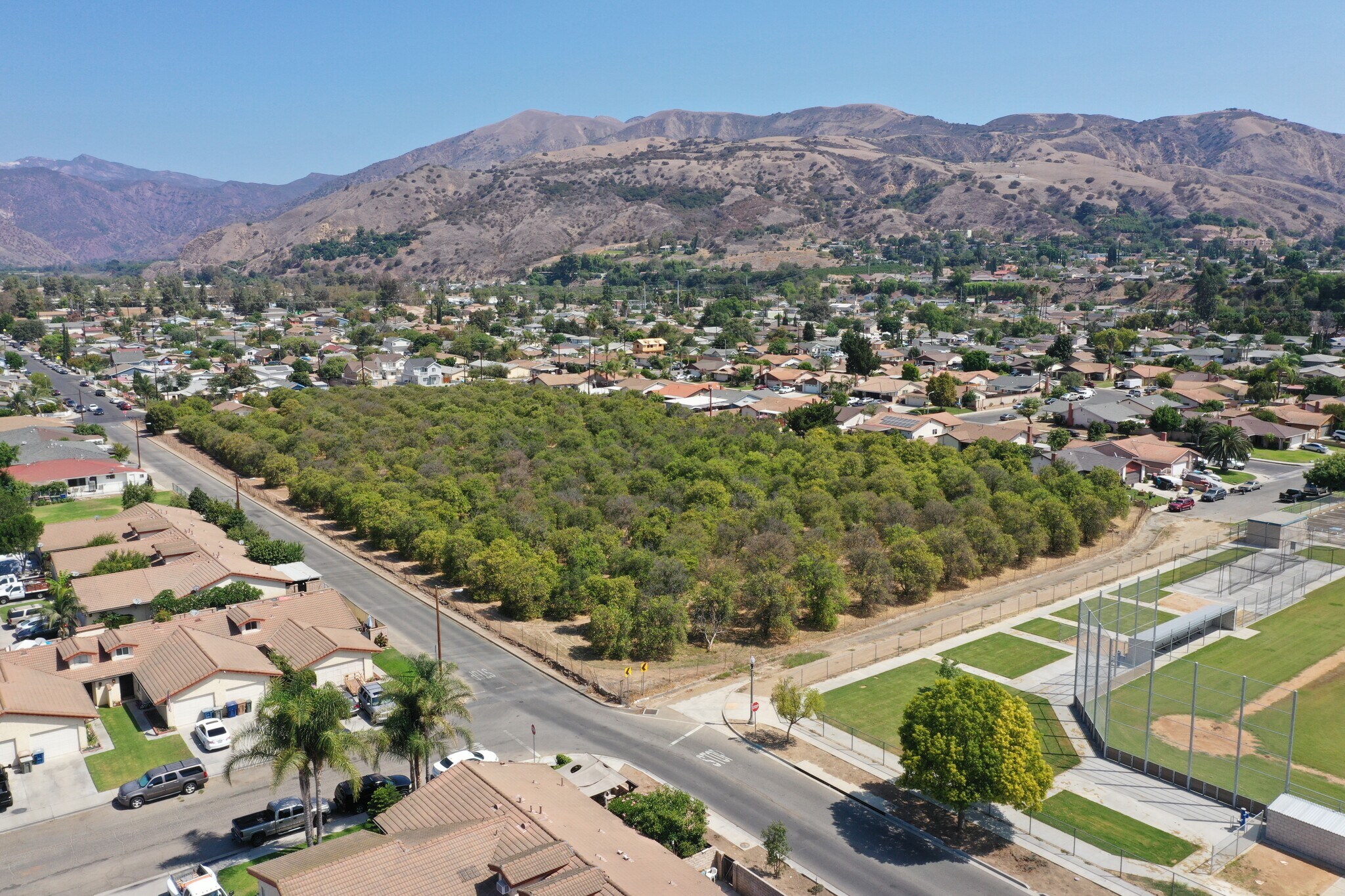 860 3rd St, Fillmore, CA à vendre Photo principale– Image 1 sur 8
