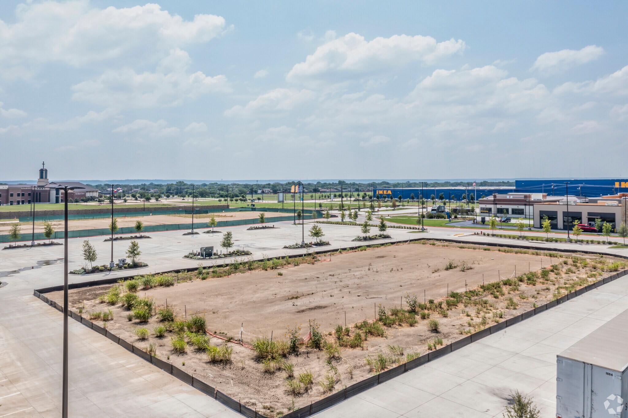 1050 Mayfield Rd, Grand Prairie, TX à louer Photo de l’immeuble– Image 1 sur 12