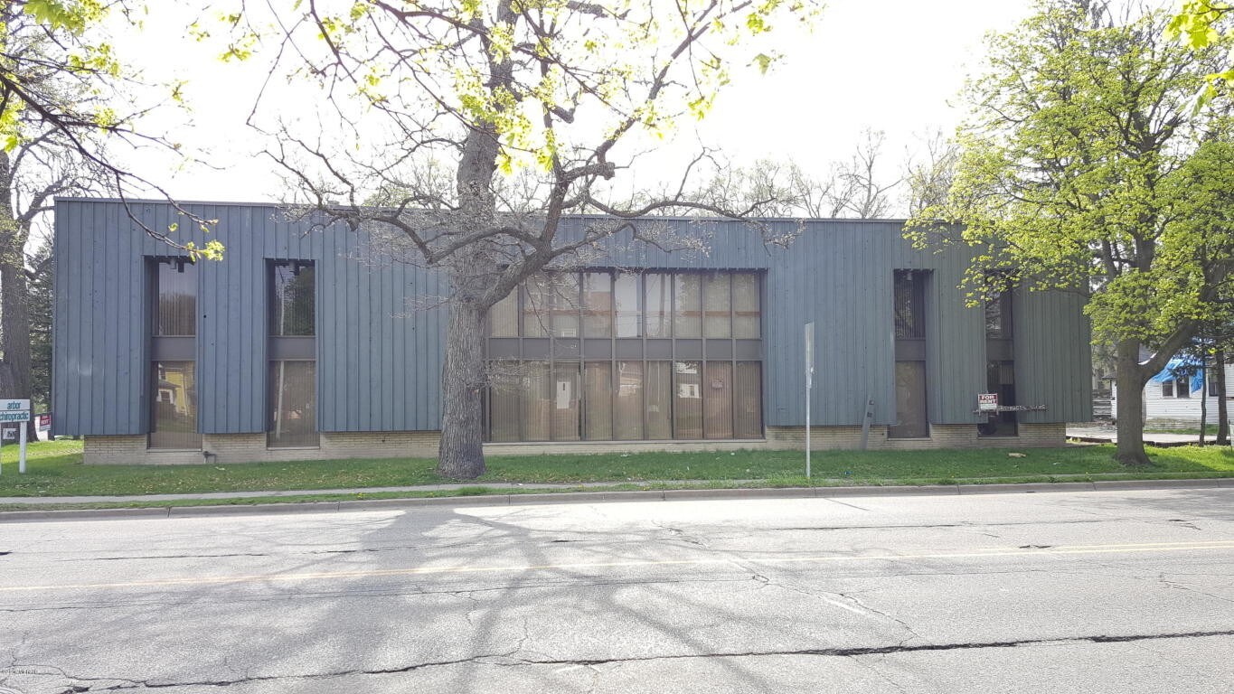 1511 Portage St, Kalamazoo, MI à vendre Photo principale– Image 1 sur 10