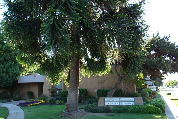 600 W Shaw Ave, Fresno, CA à louer - Photo de l’immeuble – Image 2 sur 9