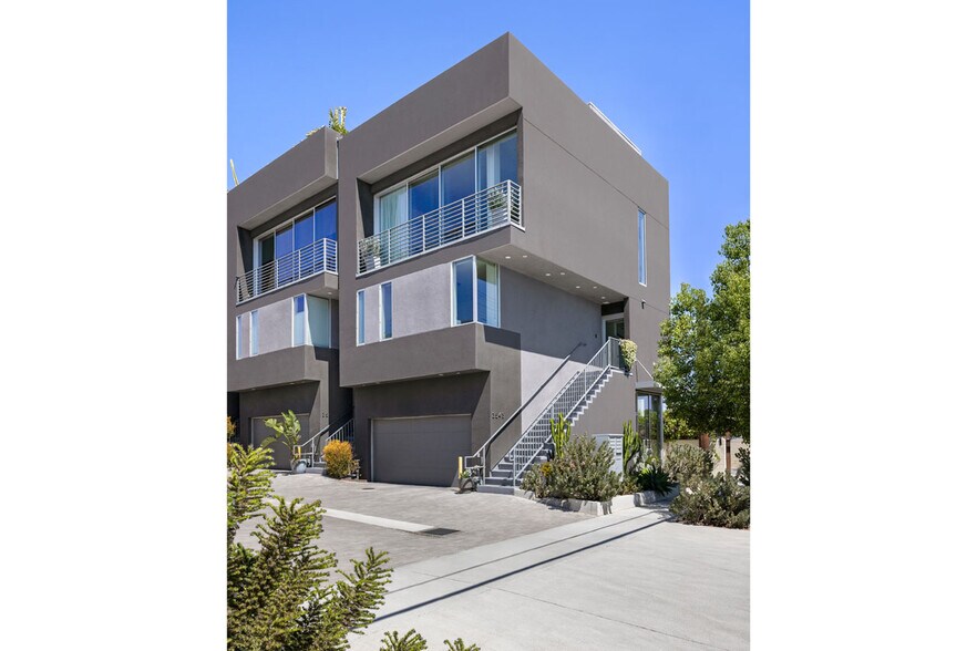 3543 Casitas Ave, Los Angeles, CA à vendre - Photo de l’immeuble – Image 2 sur 31