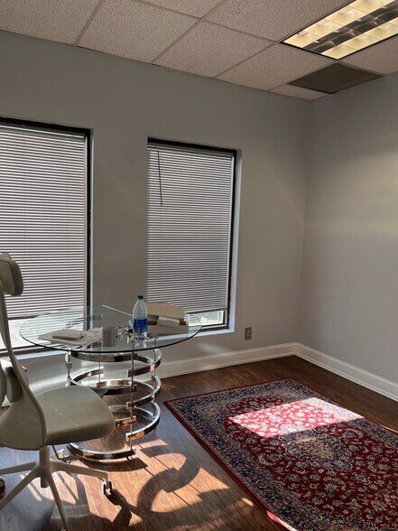 955 S Virginia St, Reno, NV à louer - Photo de l’immeuble – Image 3 sur 11