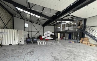 Plus de détails pour Local d'activités à louer