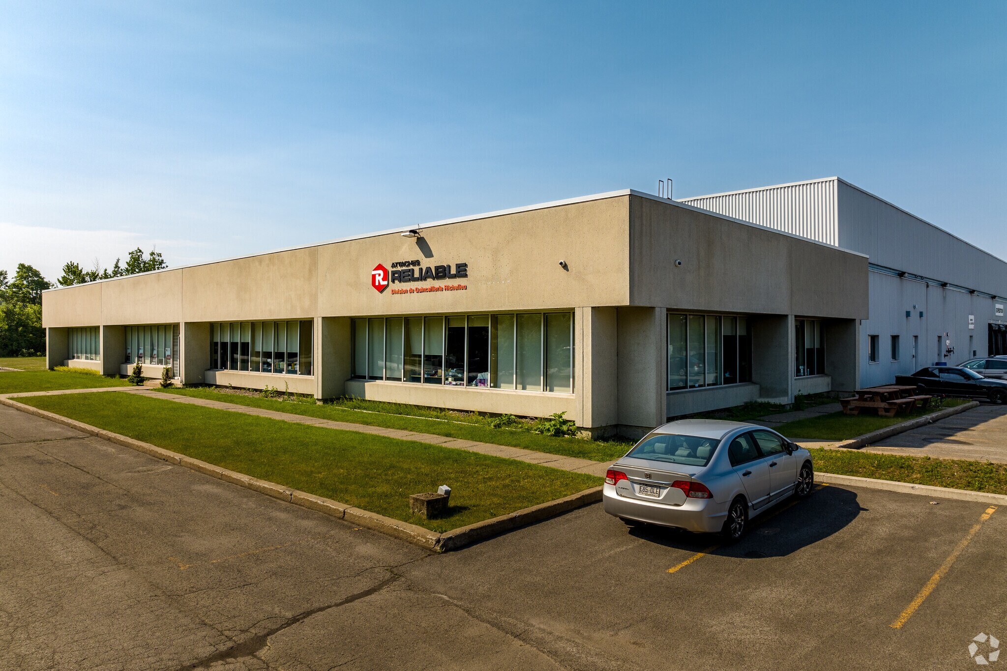 790-800 Rue Bériault, Longueuil, QC à louer Photo de l’immeuble– Image 1 sur 6