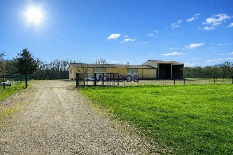 2320 Route De Montjoire, Bessières à louer - Photo de l’immeuble – Image 1 sur 8