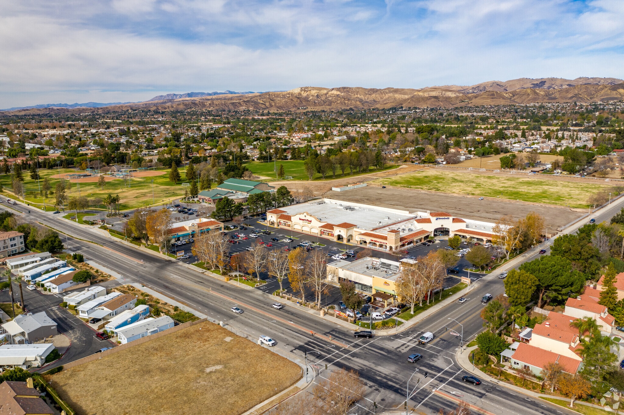 5197 E Los Angeles Ave, Simi Valley, CA à louer Aérien– Image 1 sur 20