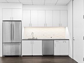 9191 Towne Centre Dr, San Diego, CA à louer Photo intérieure– Image 1 sur 7