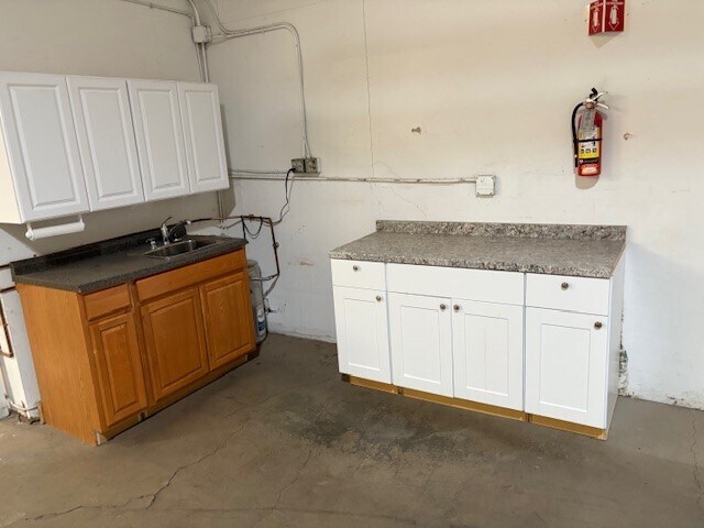 20-24 Mark Dr, San Rafael, CA à louer - Photo de l’immeuble – Image 3 sur 5