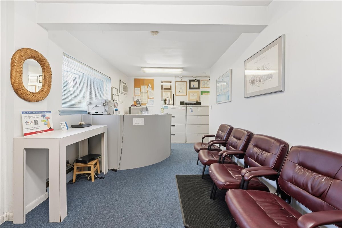 741 Bloomfield Ave, Verona, NJ 07044 - Lot Suite 1 -  - Photo intérieure - Image 1 of 16