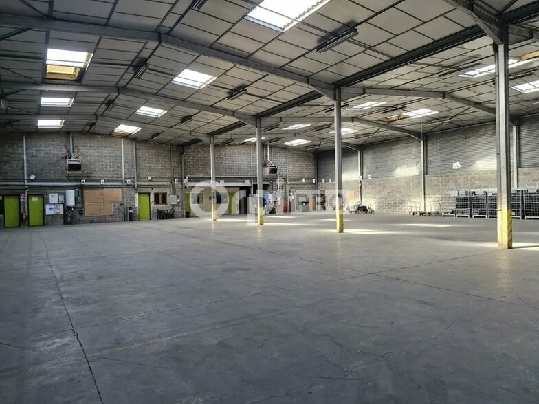 Bureau dans Vaulx-en-Velin à louer - Photo intérieure – Image 3 sur 9