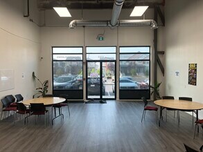 3723B 8 Av SW, Edmonton, AB à louer Photo intérieure– Image 1 sur 5