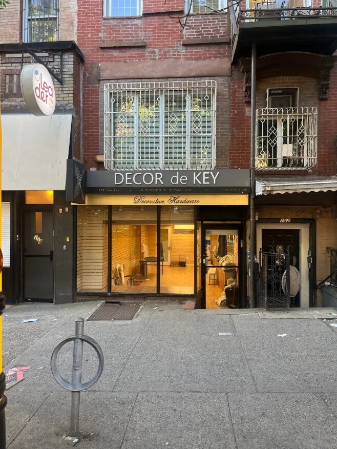 152 Lee Ave, Brooklyn, NY à louer Photo de l’immeuble– Image 1 sur 7