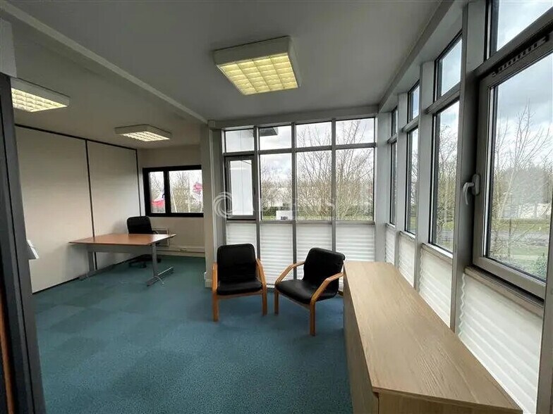Bureau dans Ferrières-en-Brie à louer - Photo intérieure – Image 3 sur 7