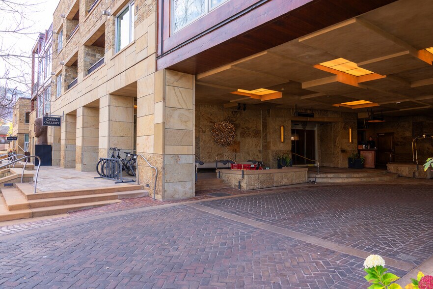 501 E Dean St, Aspen, CO à louer - Photo de l’immeuble – Image 2 sur 6