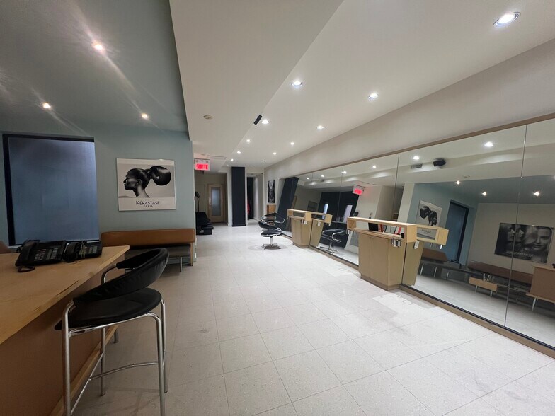1484-1486 Rue Sherbrooke O, Montréal, QC à louer - Photo intérieure – Image 3 sur 4