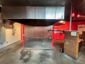 7227 N Philadelphia Ave, Portland, OR à louer Photo de l’immeuble– Image 2 sur 4