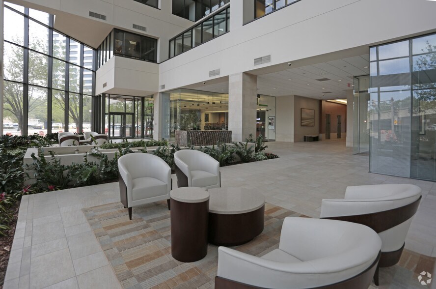 1200 Riverplace Blvd, Jacksonville, FL à louer - Hall d’entrée – Image 2 sur 26