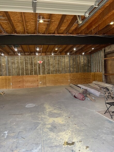 211 W 2nd St, Chester, PA à louer - Photo intérieure – Image 3 sur 7