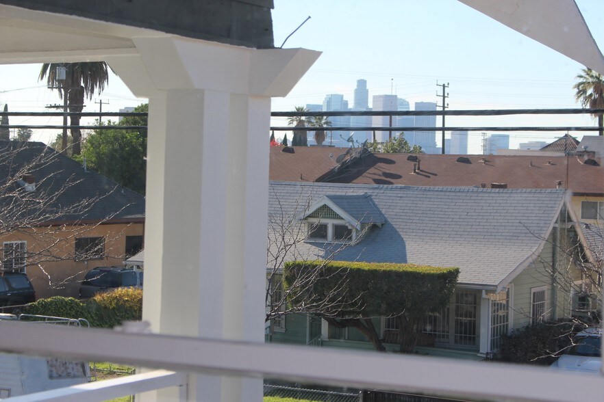 2212 Johnston St, Los Angeles, CA à vendre - Photo de l’immeuble – Image 2 sur 3