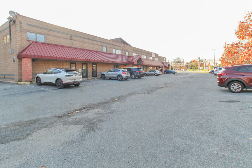 2980 Linden St, Bethlehem, PA à louer - Photo de l’immeuble – Image 3 sur 10