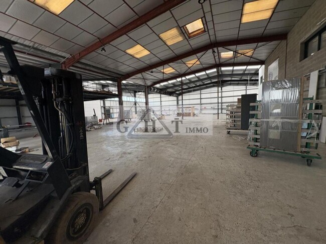 Plus de détails pour Industriel/Logistique à vendre