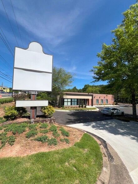 11855 Alpharetta Hwy, Roswell, GA à louer - Photo principale – Image 1 sur 25