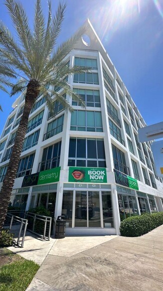 Plus de détails pour 8101 Biscayne Blvd, Miami, FL - Bureau à vendre