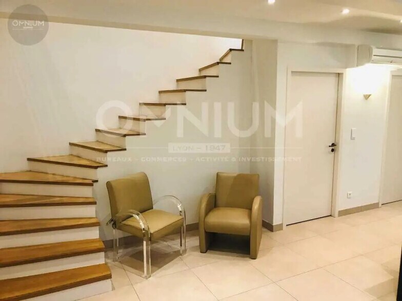 Bureau dans Lyon à vendre - Photo de l’immeuble – Image 3 sur 8