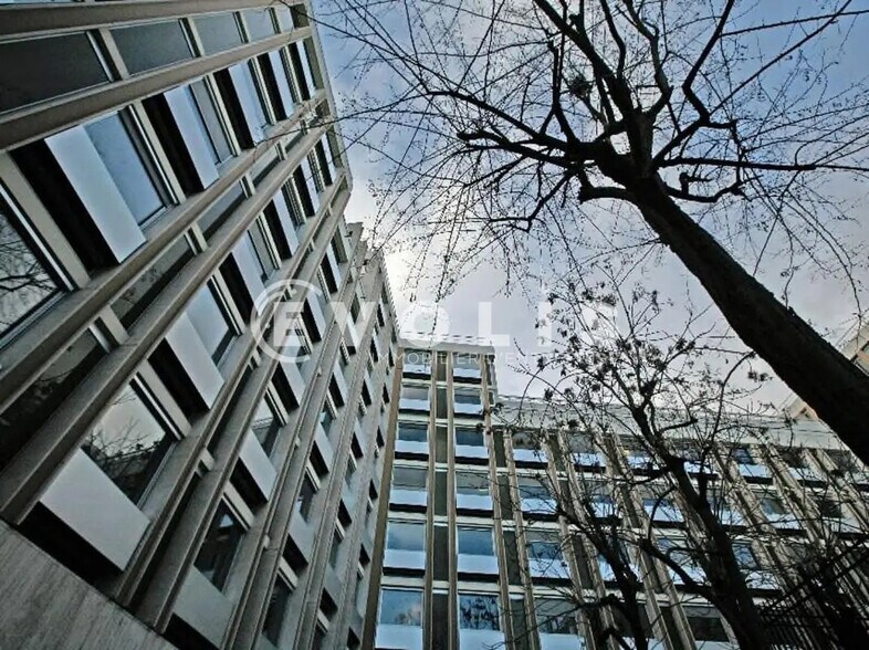 Bureau dans Paris à louer - Photo de l’immeuble – Image 1 sur 6