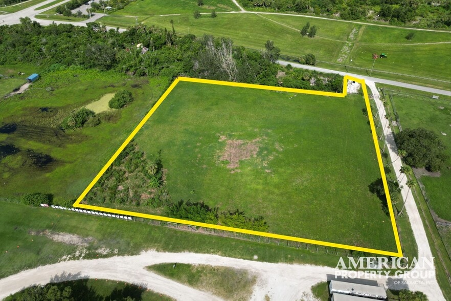 7015 Palmer Blvd, Sarasota, FL à louer - Photo de l’immeuble – Image 2 sur 3