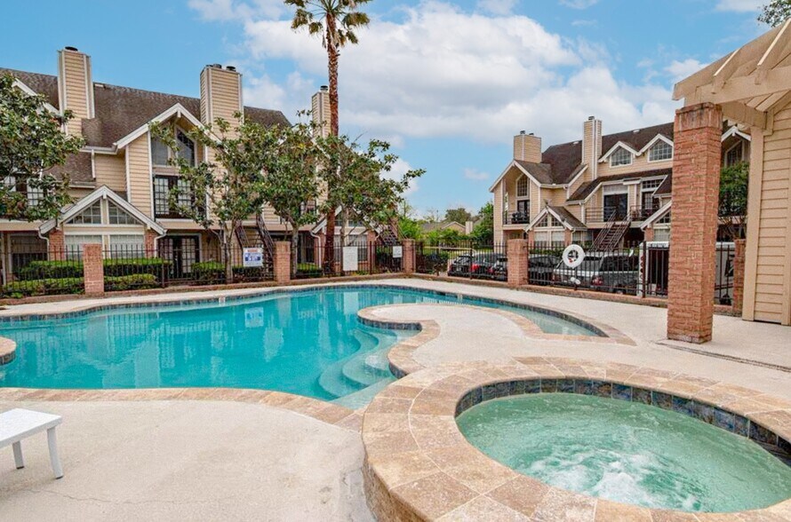 14235 Bissonnet St, Houston, TX à vendre - Photo de l’immeuble – Image 1 sur 3
