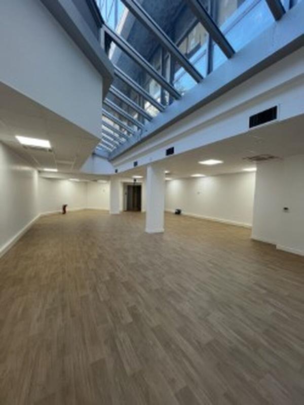 6 Boulevard Bineau, Levallois-Perret à louer Photo intérieure– Image 1 sur 19