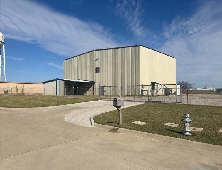 4618 Ed Rutherford Rd, Greenville, TX à louer - Photo de l’immeuble – Image 1 sur 6