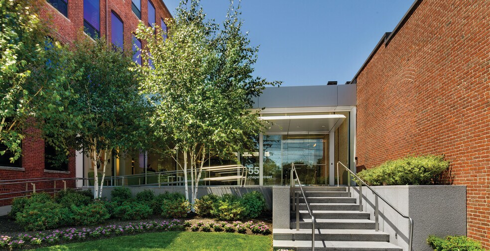 55 Chapel St, Newton, MA à louer - Photo de l’immeuble – Image 3 sur 9