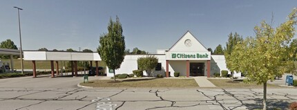 300 Quaker Ln, Warwick, RI à louer Photo de l’immeuble– Image 1 sur 1