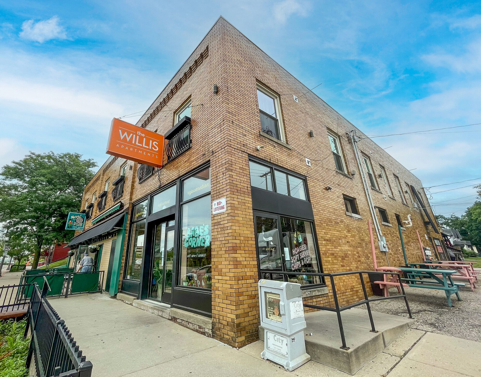 800 E Michigan Ave, Lansing, MI à louer Photo de l’immeuble– Image 1 sur 3