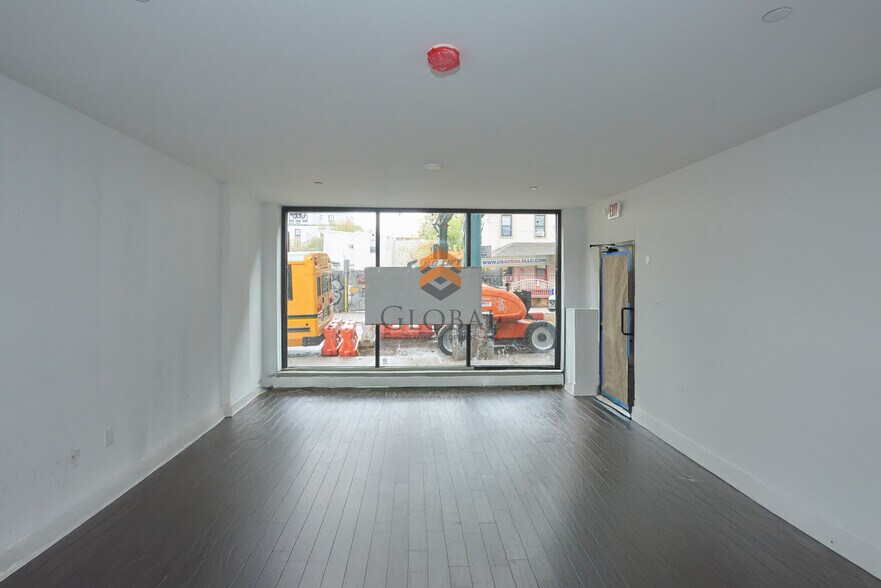 2757 Fulton St, Brooklyn, NY à louer - Photo principale – Image 1 sur 1