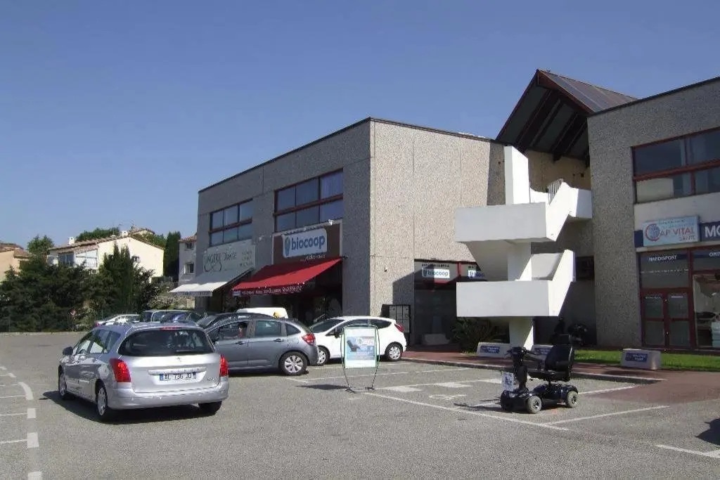 250 Route De Tiragon, Mouans-Sartoux à louer Photo de l’immeuble– Image 1 sur 7