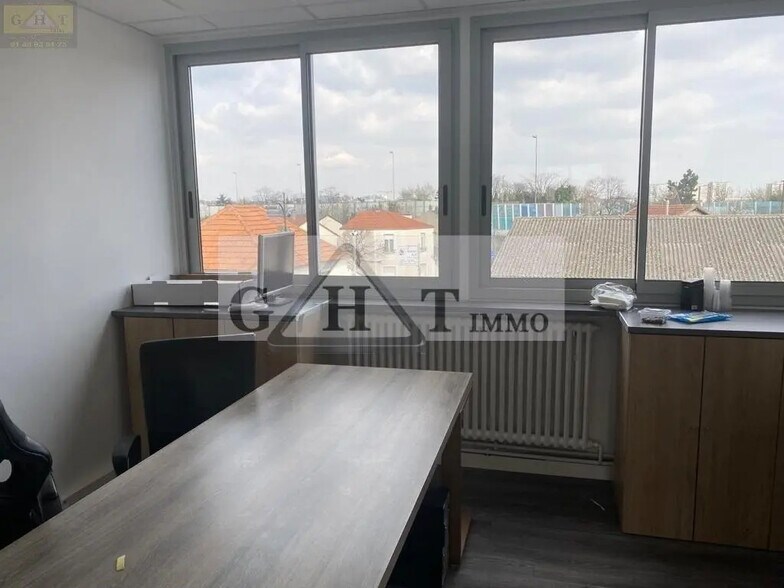 Bureau dans Maisons-Alfort à vendre - Photo de l’immeuble – Image 3 sur 12