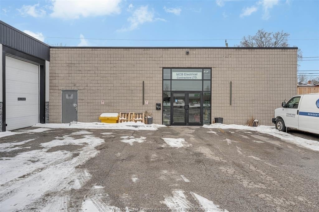 1005 Walker Rd, Windsor, ON à louer Photo de l’immeuble– Image 1 sur 6