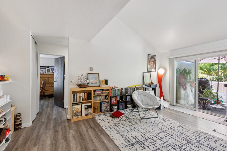 1411 Oxford St, Redwood City, CA à vendre - Photo de l’immeuble – Image 2 sur 65