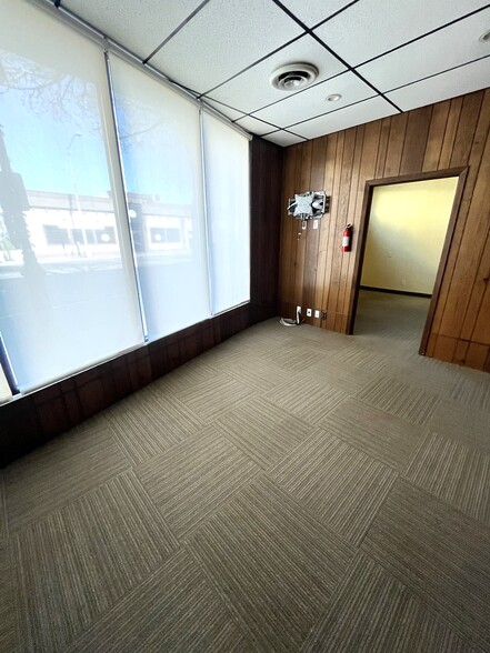 280 Merrick Rd, Lynbrook, NY à louer - Photo intérieure – Image 3 sur 7