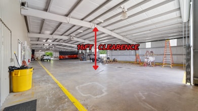 13523 Conklin Ln, Houston, TX à louer Photo de l’immeuble– Image 1 sur 4
