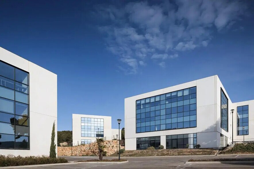 297 Avenue Du Mistral, La Ciotat à louer - Photo de l’immeuble – Image 3 sur 4