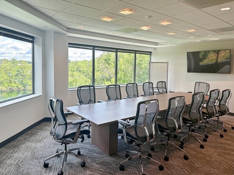 1055 Westlakes Dr, Berwyn, PA à louer - Photo intérieure – Image 2 sur 15