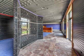 120 Andover St, Danvers, MA à louer Photo intérieure– Image 2 sur 16